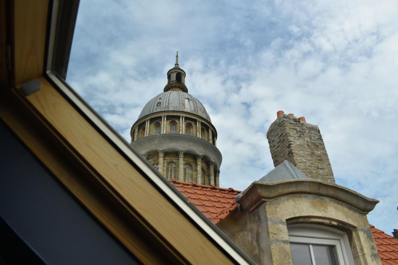 Maison 1747 - Gites De Standing En Vieille-Ville Avec Cour บูโลญ-ซูร์-แมร์ ภายนอก รูปภาพ
